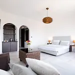 لونغ بيتش آند ريزورت 4*