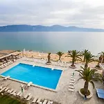 Hotel Long & Longos (Achaea)