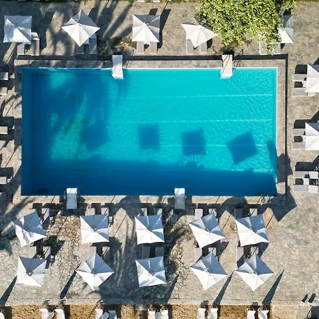 Hotel Long & Longos (Achaea)