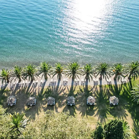 Long & Hotell Longos (Achaea)