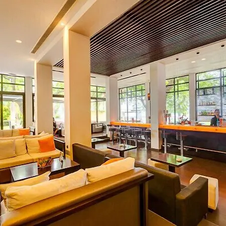 Hotell Long & Longos (Achaea)