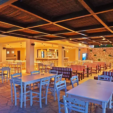 Hotel Long & Longos (Achaea)