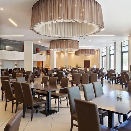 Hotel Long & Longos (Achaea)