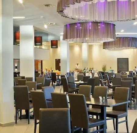 Otel Long & Longos (Achaea)