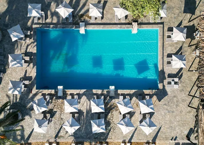 Отель Long & Лонгос