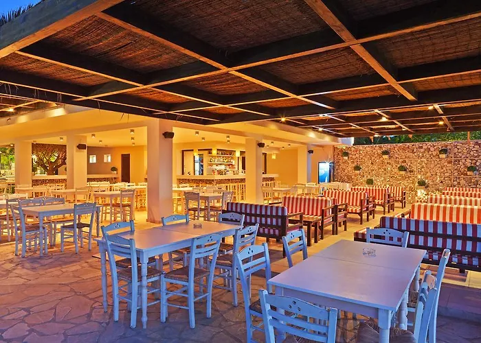 Otel Long & Longos (Achaea)