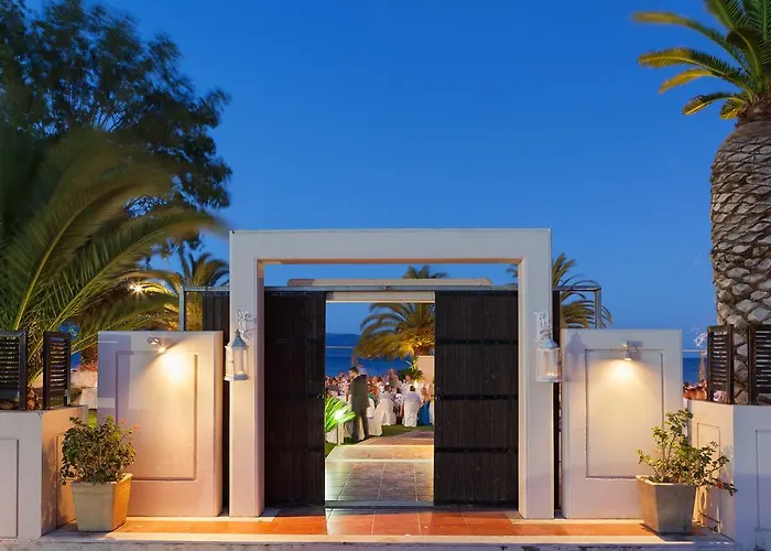 Long & Отель Лонгос