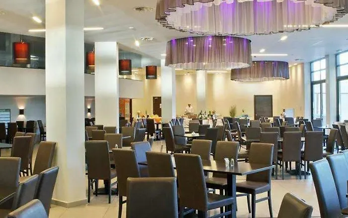 Hotel Long & Longos (Achaea)